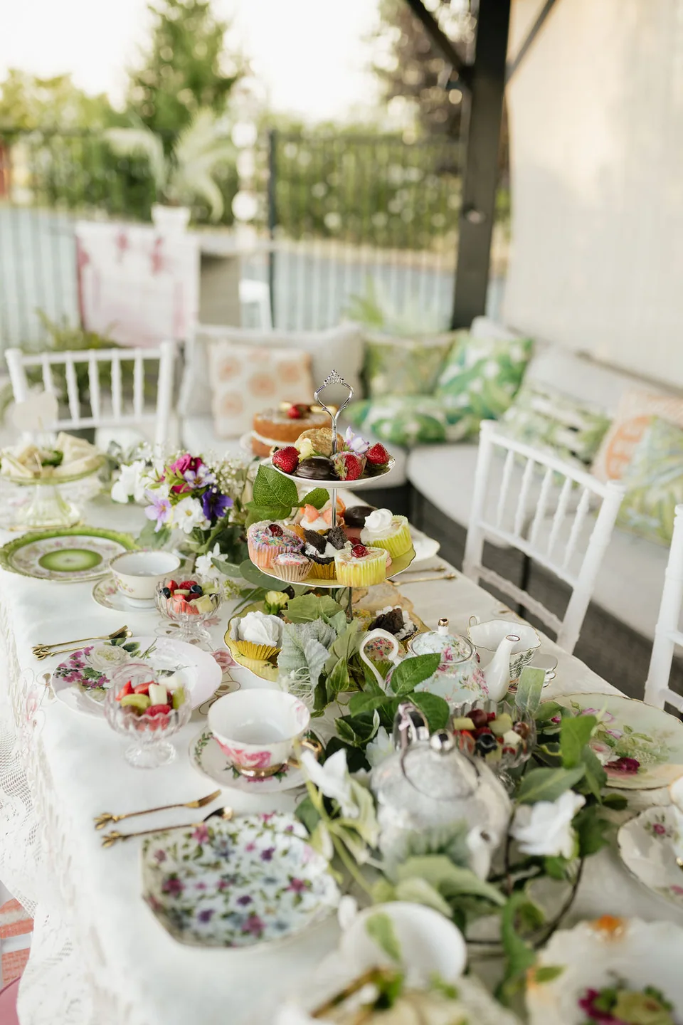 Tea-party table service